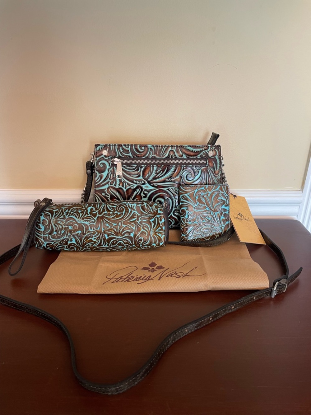 Patricia Nash Turquoise Tooled Leather Crossbody Set w Wristlet and Cardholder